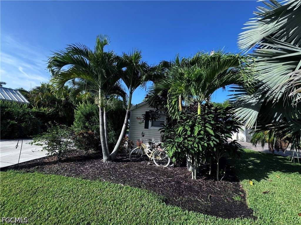 Waterfront Home for Sale in Labelle, photo 4