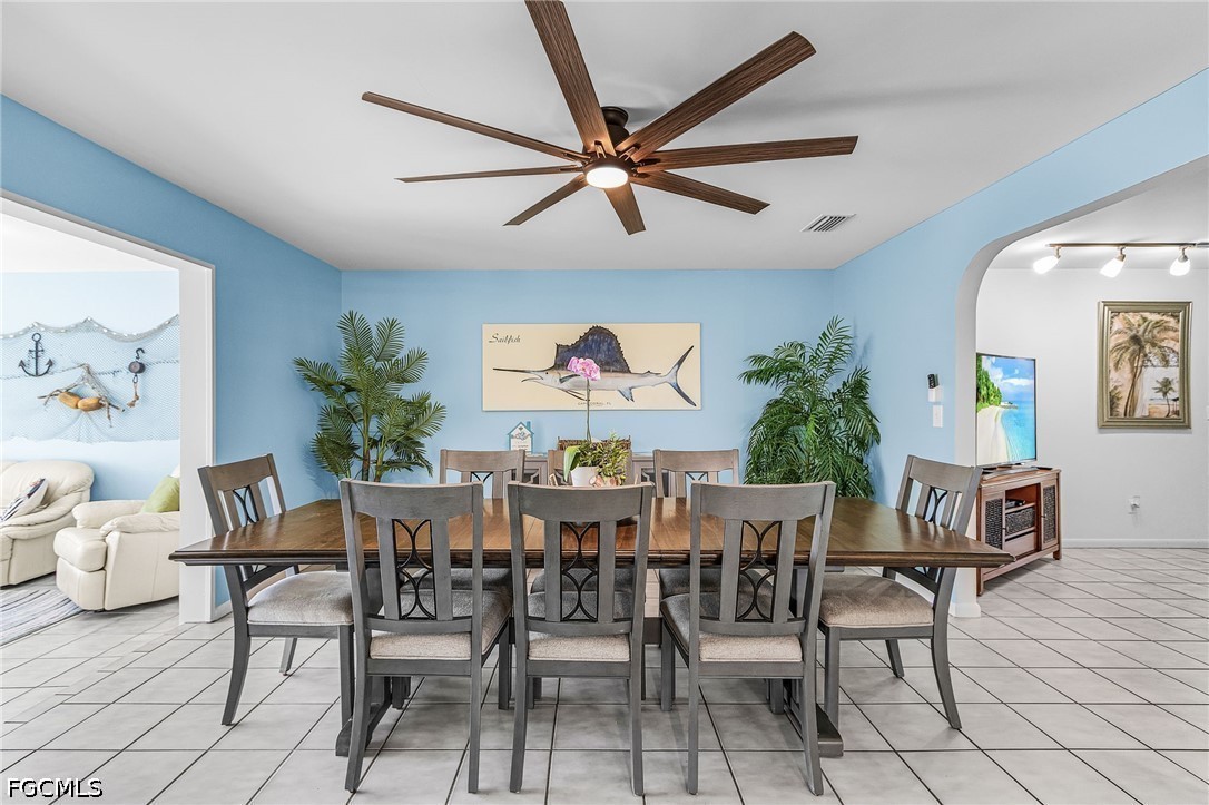 5 Bed Pool Home for Sale in Cape Coral, photo 4