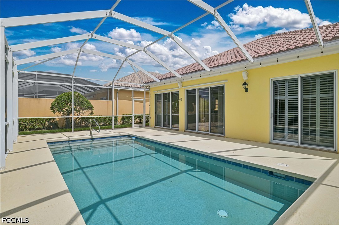 3 Bed Pool Home for Sale in Verona Walk, photo 4