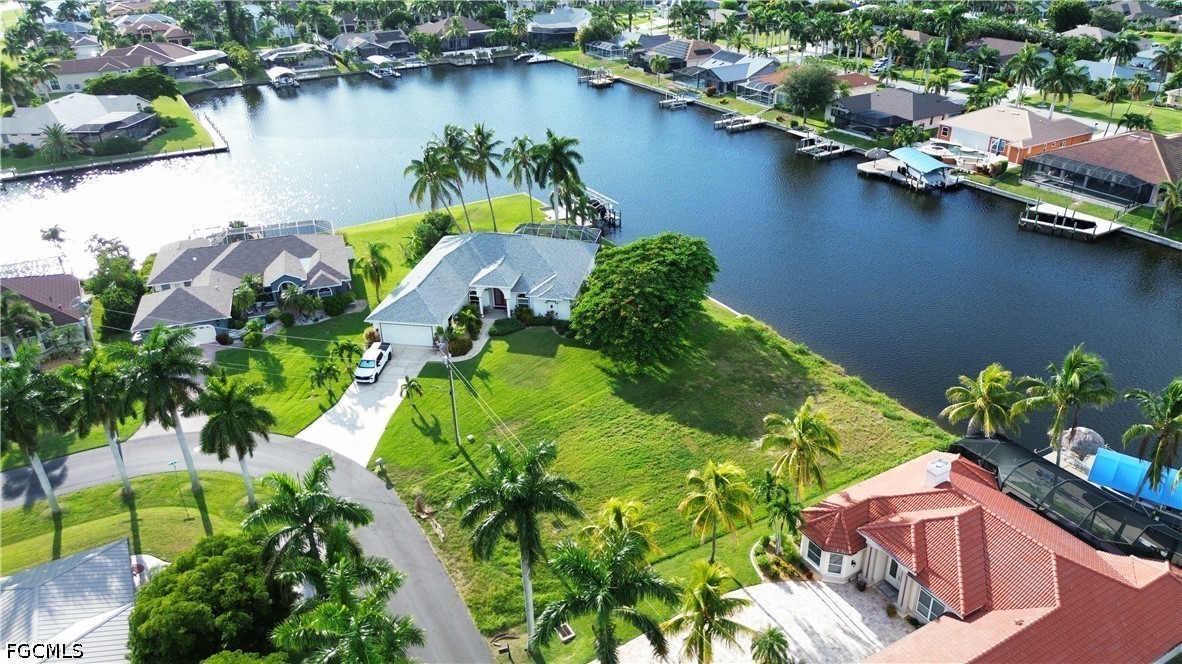 Waterfront Home for Sale in Cape Coral, photo 4