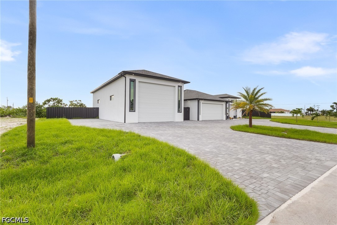 4 Bed Pool Home for Sale in Cape Coral, photo 4