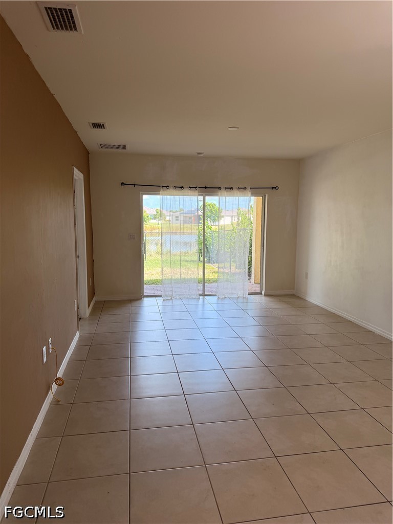 2 Bed Waterfront Home for Sale in Marblebrook, photo 4
