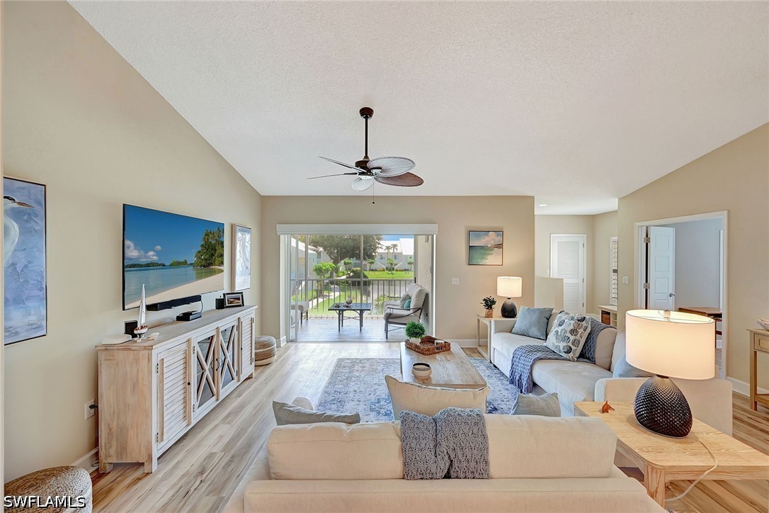 3 Bed Waterfront Home for Sale in Naples, photo 4