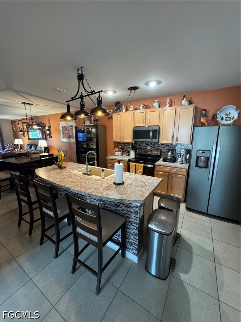2 Bed Waterfront Home for Sale in Marblebrook, photo 4