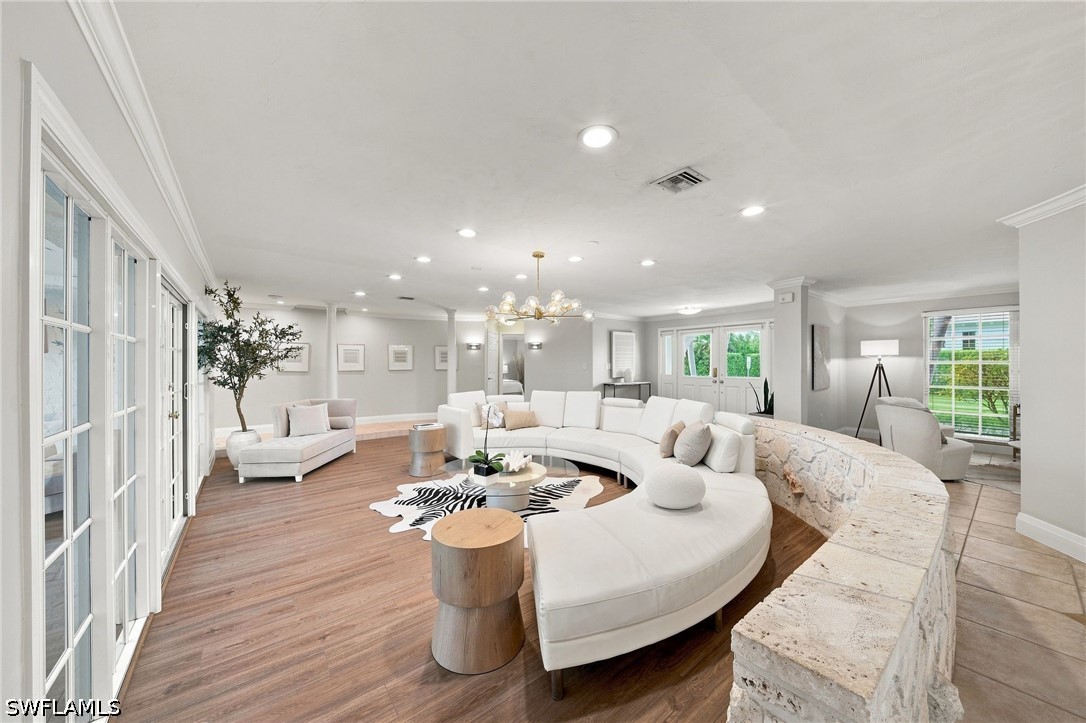 4 Bed Pool Home for Sale in Park Shore, photo 4