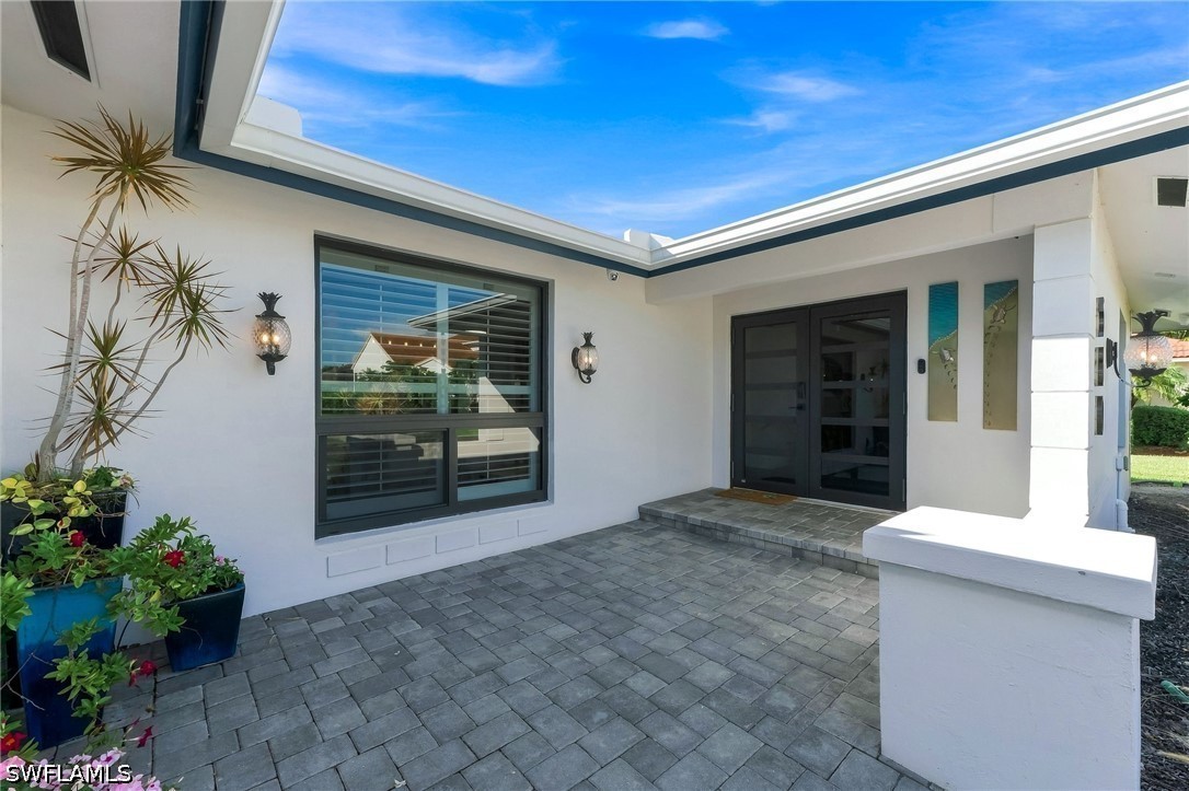 3 Bed Pool Home for Sale in Marco Island, photo 4