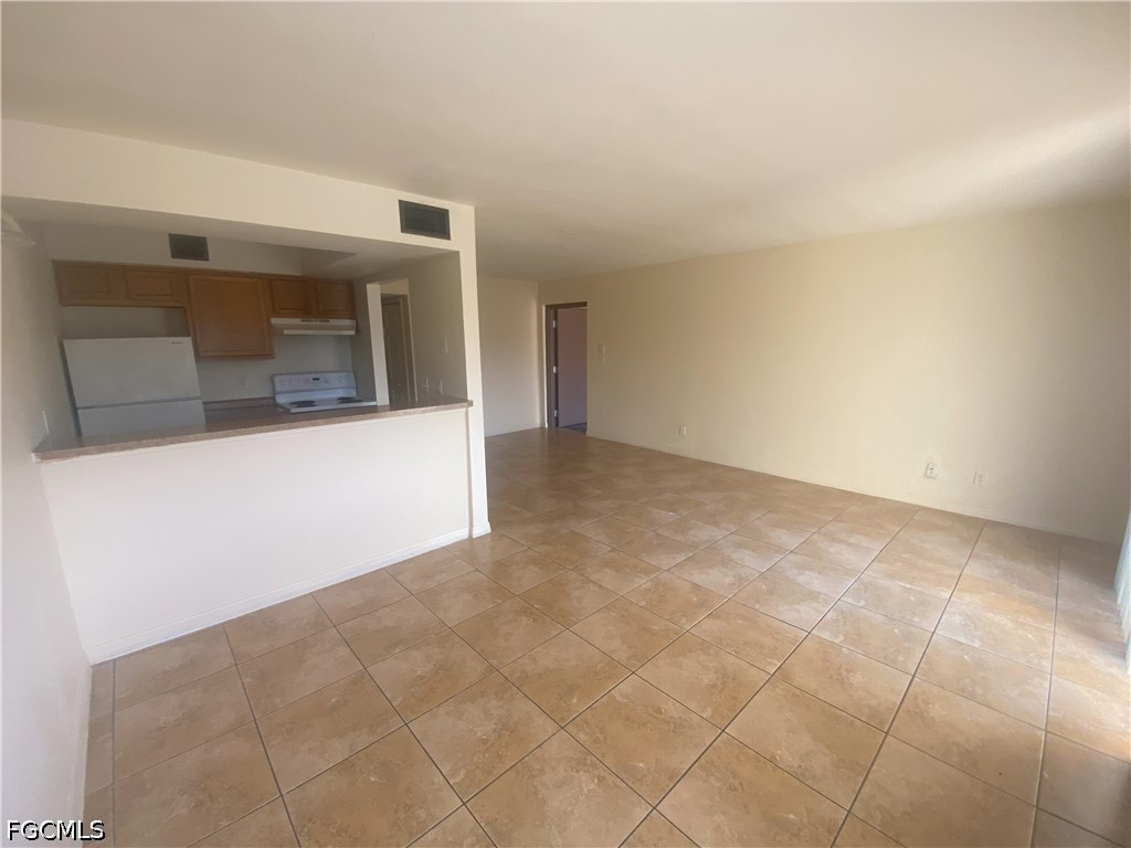 1 Bed Condominium for Sale in Fort Myers, photo 4