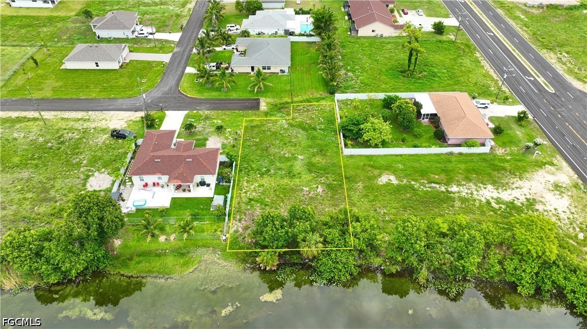 Waterfront Home for Sale in Cape Coral, photo 4