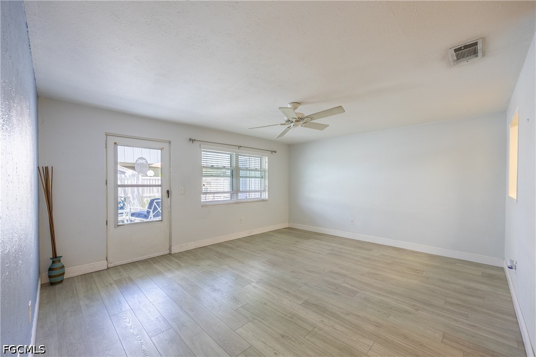 3 Bed Condominium for Sale in Regency Condo, photo 4