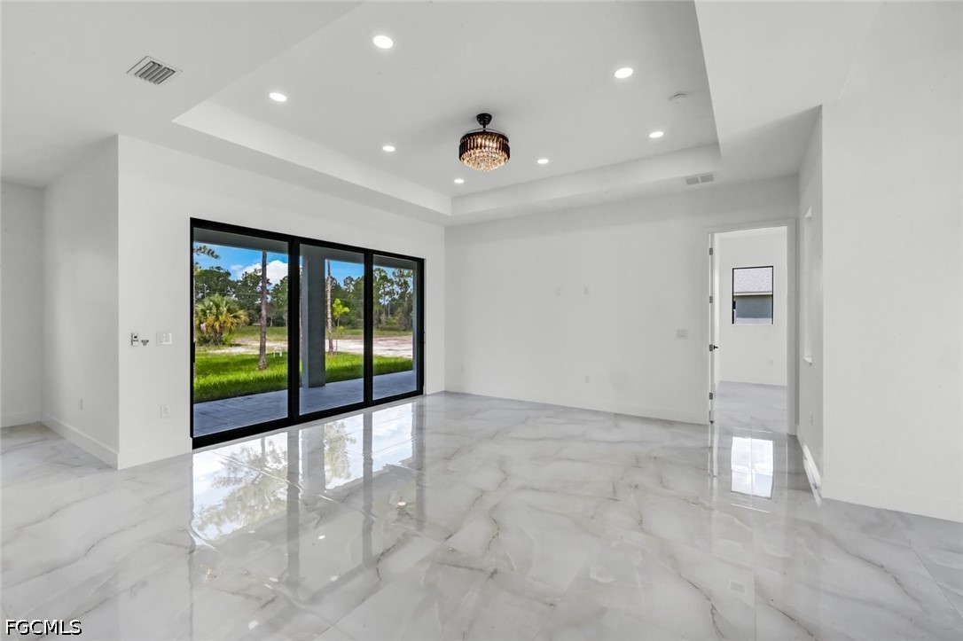 4 Bed SingleFamilyResidence for Sale in Lehigh Acres, photo 4