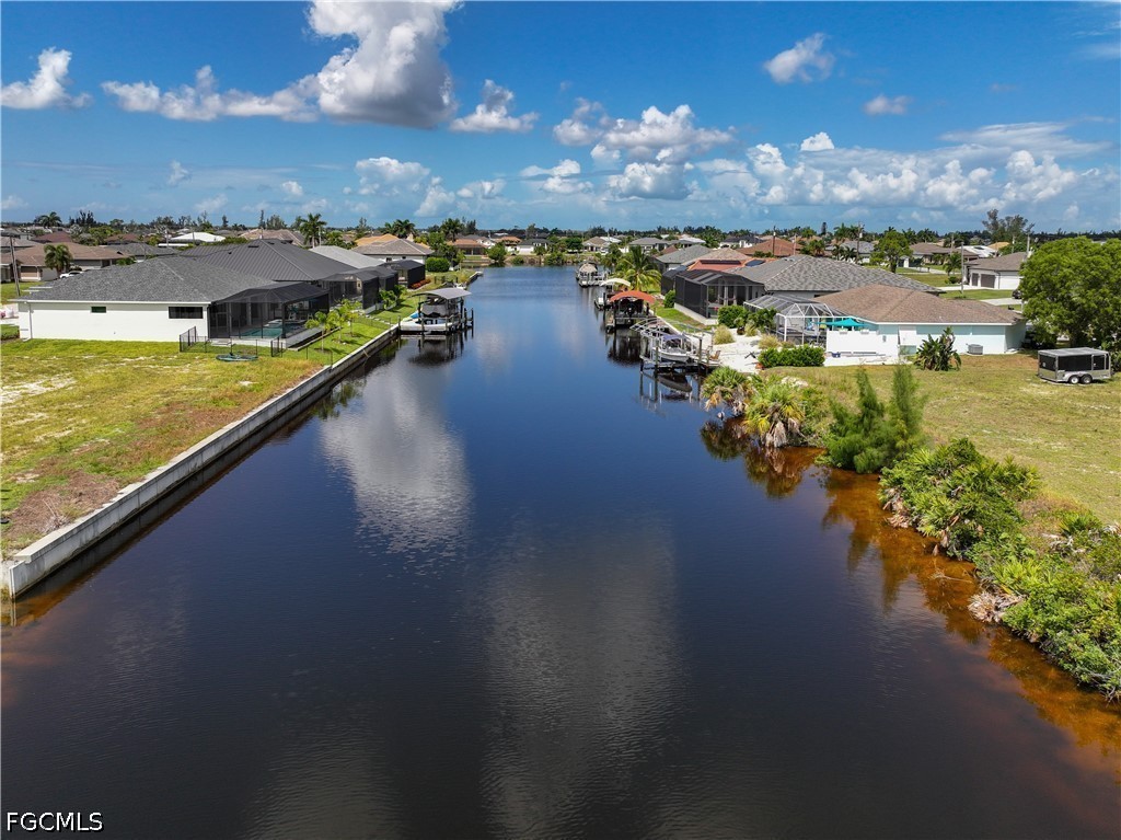 Waterfront Home for Sale in Cape Coral, photo 4