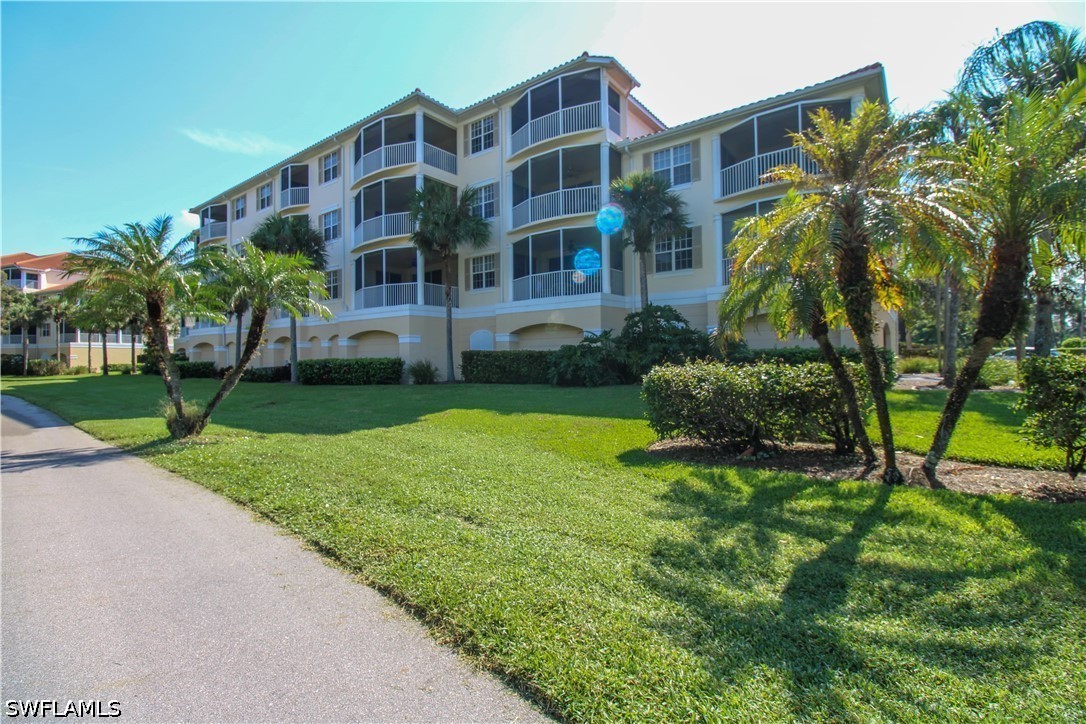 3 Bed Condominium for Sale in Lake Barrington, photo 4