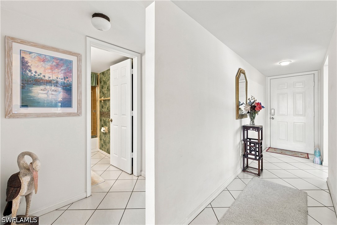 2 Bed Waterfront Home for Sale in Naples, photo 4