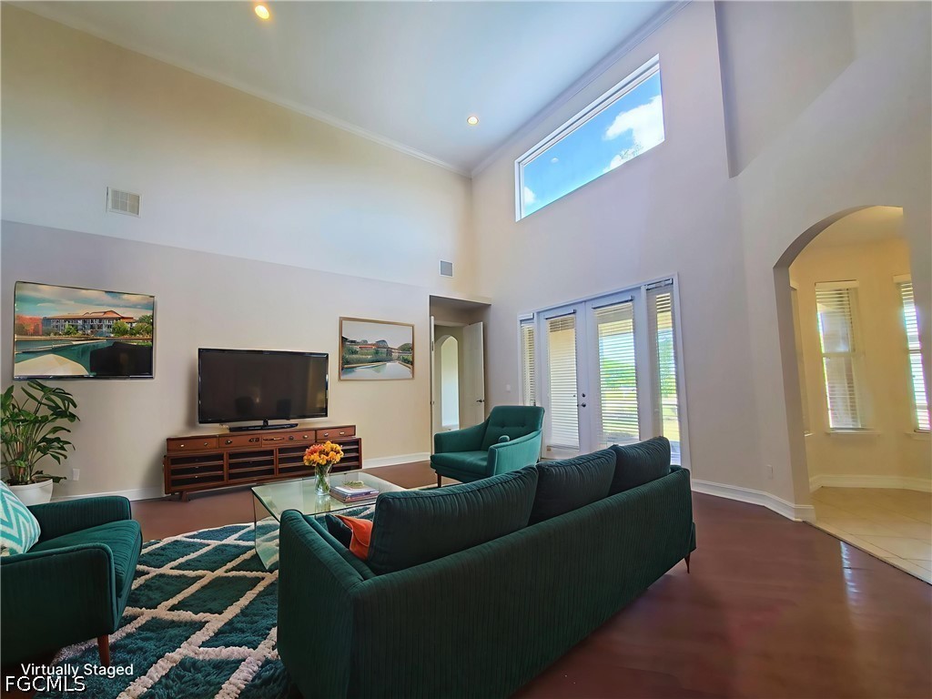 4 Bed SingleFamilyResidence for Sale in Cape Coral, photo 4