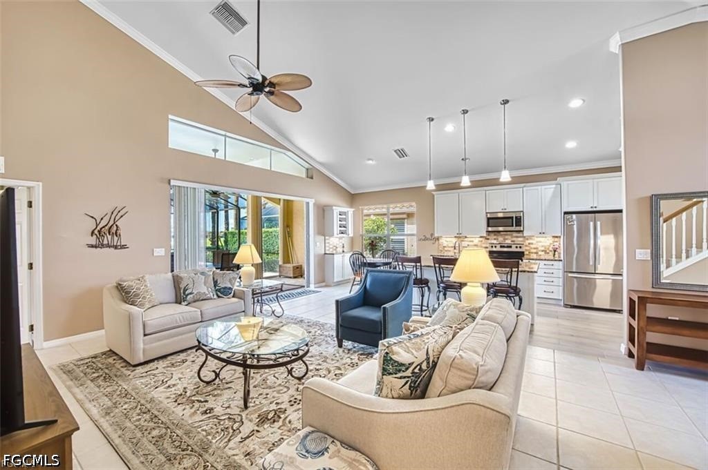 3 Bed Pool Home for Sale in Fort Myers, photo 4