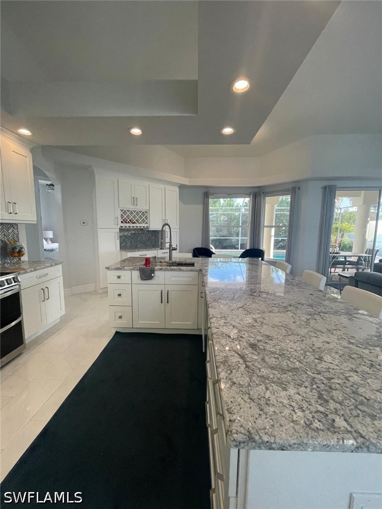 3 Bed SingleFamilyResidence for Sale in Fort Myers, photo 4