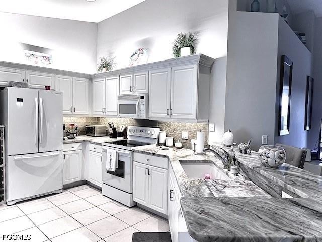2 Bed Waterfront Home for Sale in Garden Lakes, photo 4