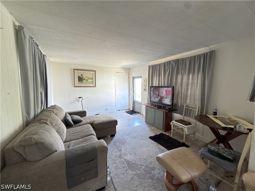 2 Bed ManufacturedHome for Sale in Naples, photo 4