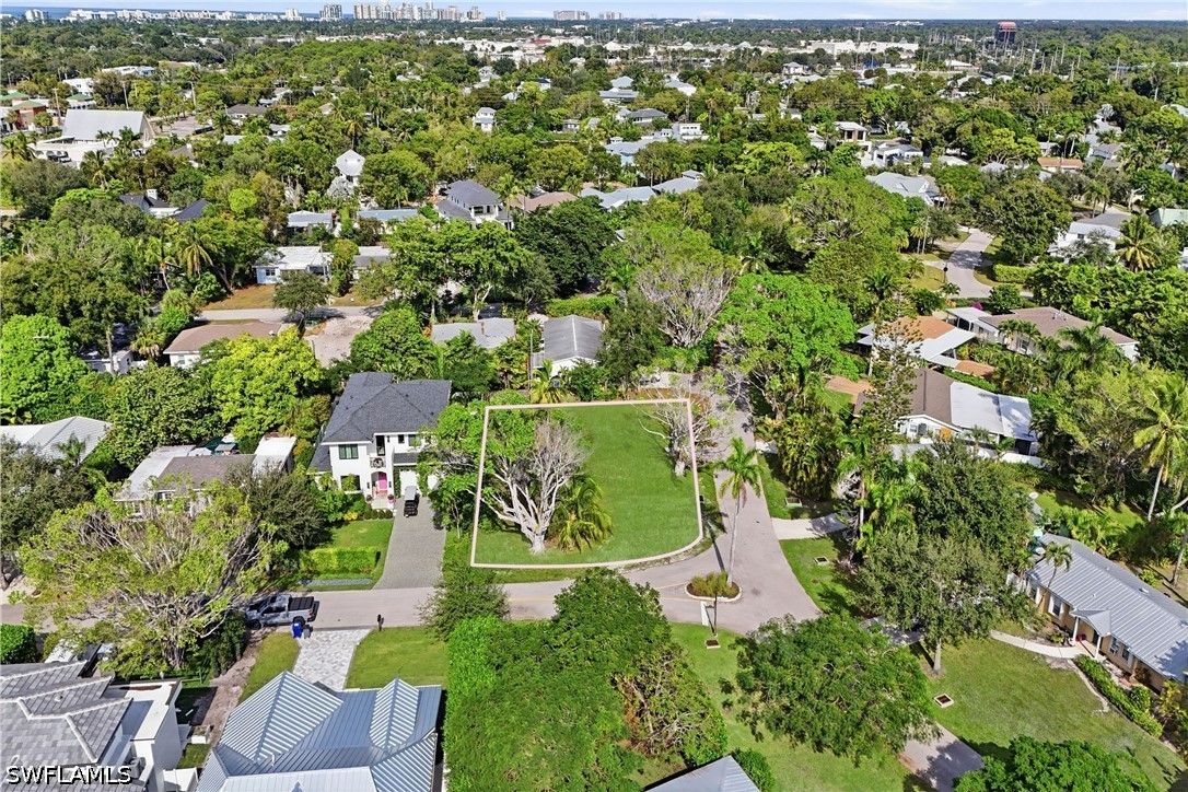 Residential for Sale in Lake Park, photo 4
