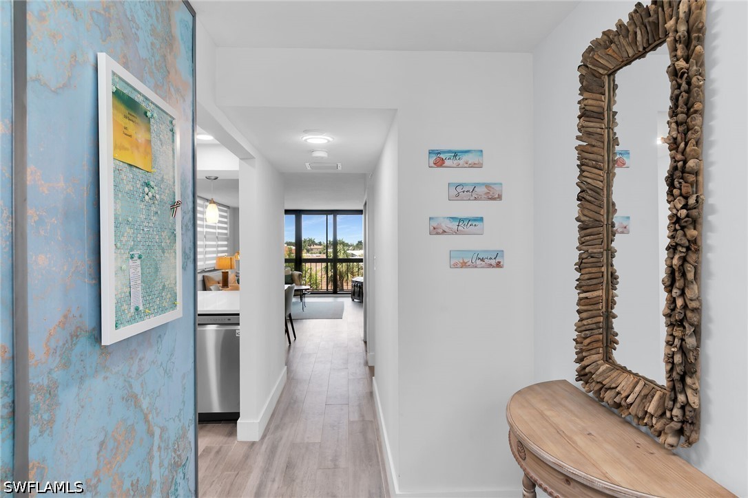 2 Bed Waterfront Home for Sale in Marco Island, photo 4