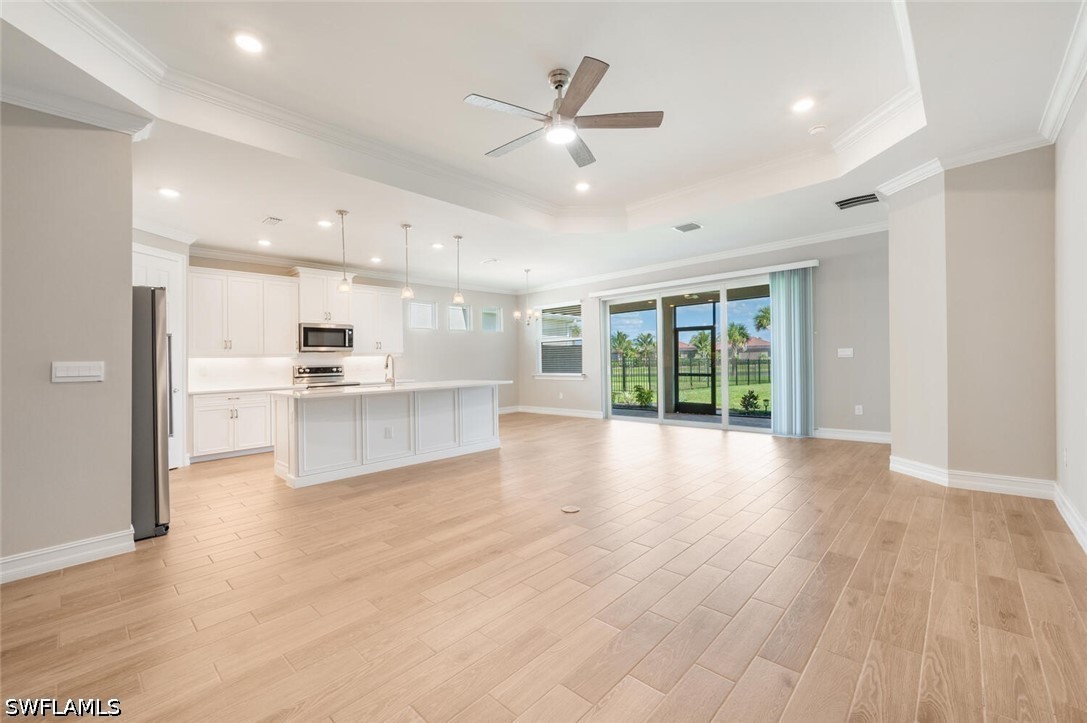 3 Bed SingleFamilyResidence for Sale in Bonita Springs, photo 4
