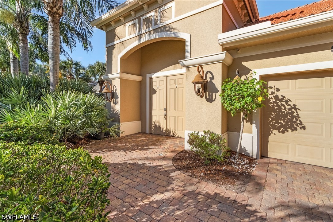 3 Bed Pool Home for Sale in Banyan Woods, photo 4