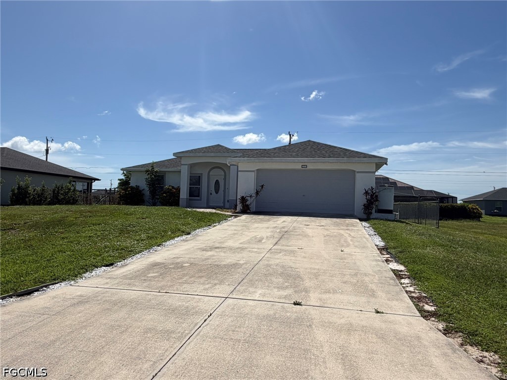 3 Bed SingleFamilyResidence for Sale in Cape Coral, photo 4