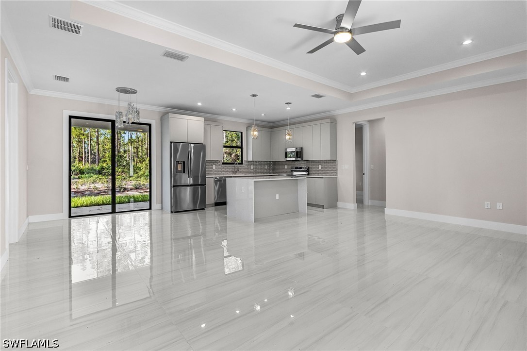 3 Bed SingleFamilyResidence for Sale in Naples, photo 4