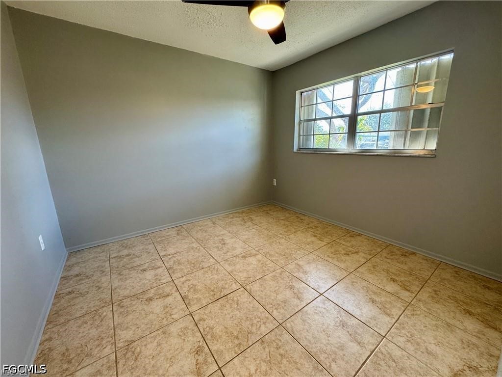 2 Bed Attached for Sale in Hyde Park, photo 4
