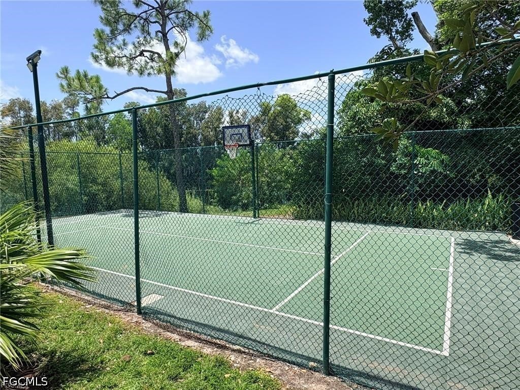 1 Bed Condominium for Sale in Village Creek, photo 4