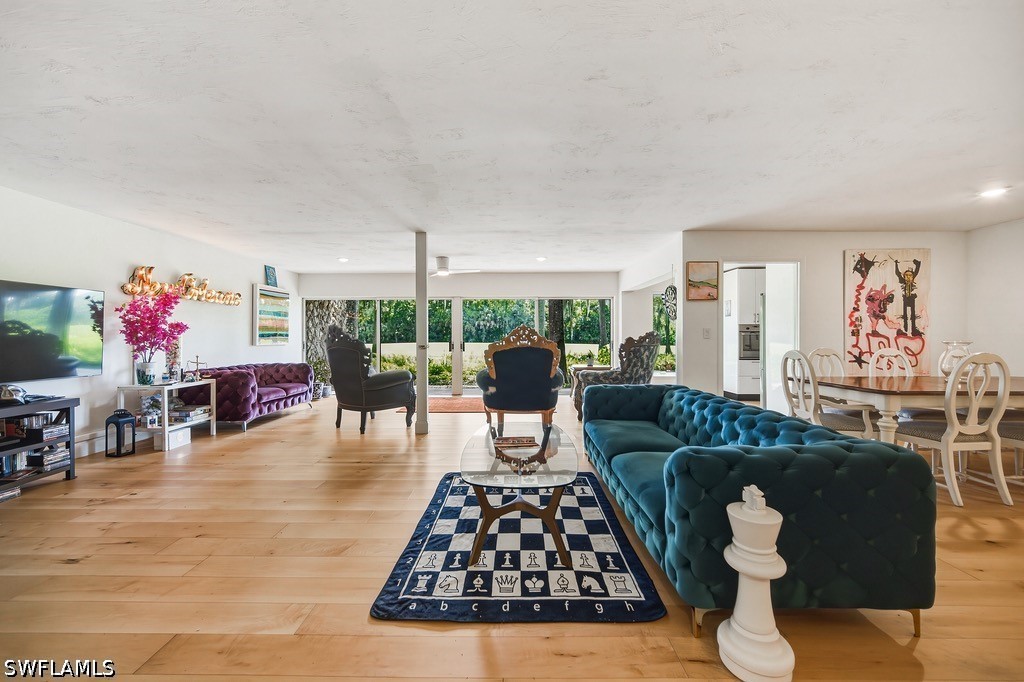 2 Bed Condominium for Sale in Naples, photo 4
