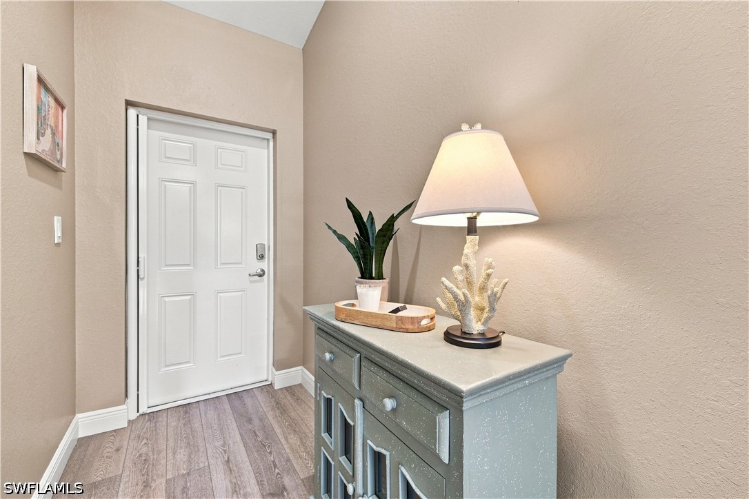 3 Bed Waterfront Home for Sale in Naples, photo 4