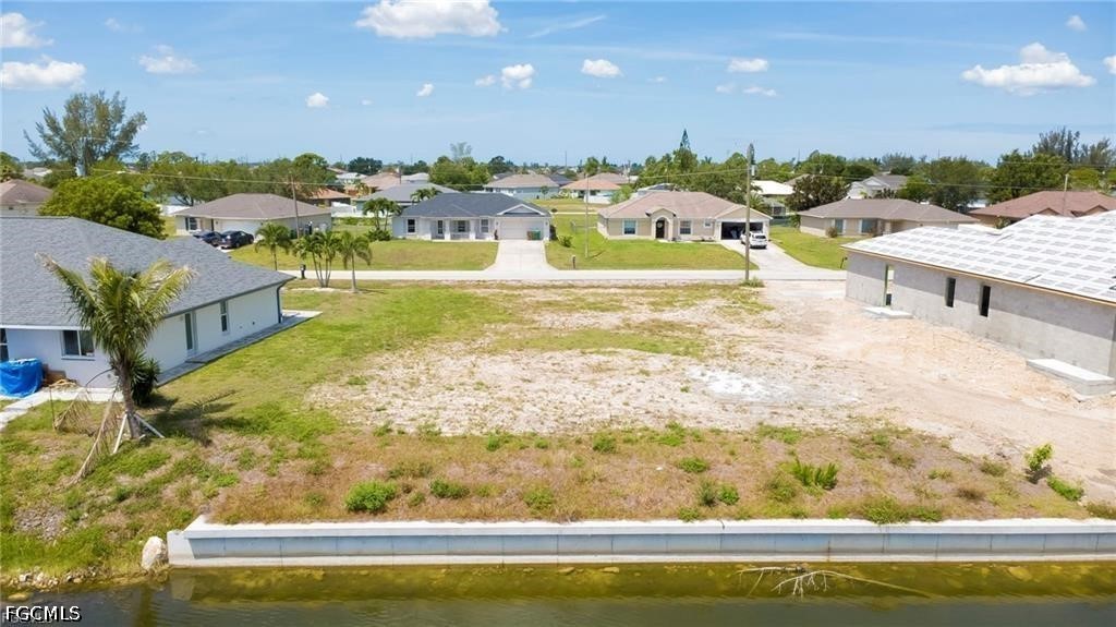 Waterfront Home for Sale in Cape Coral, photo 4