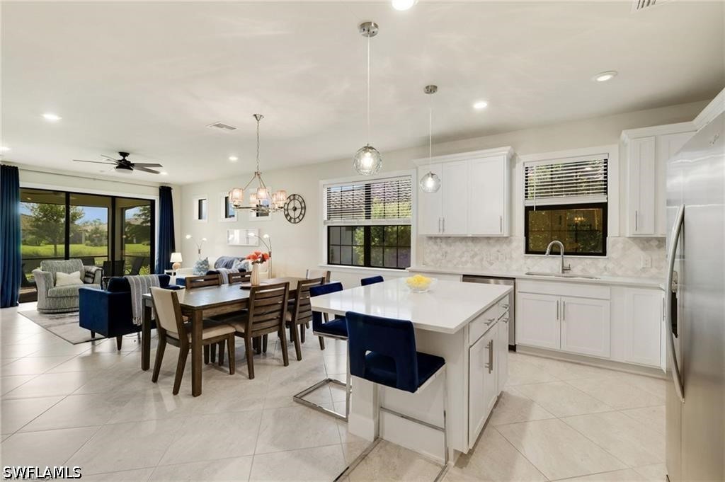 2 Bed Waterfront Home for Sale in Fort Myers, photo 4