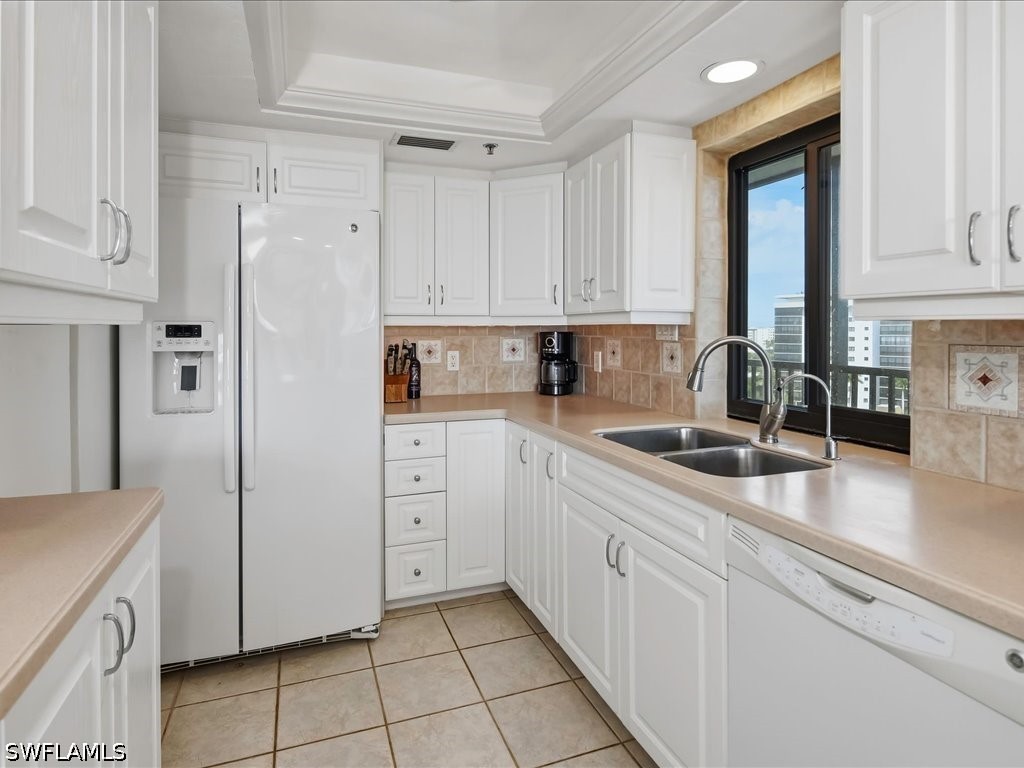 2 Bed Waterfront Home for Sale in Bay Harbor Club Condo, photo 4