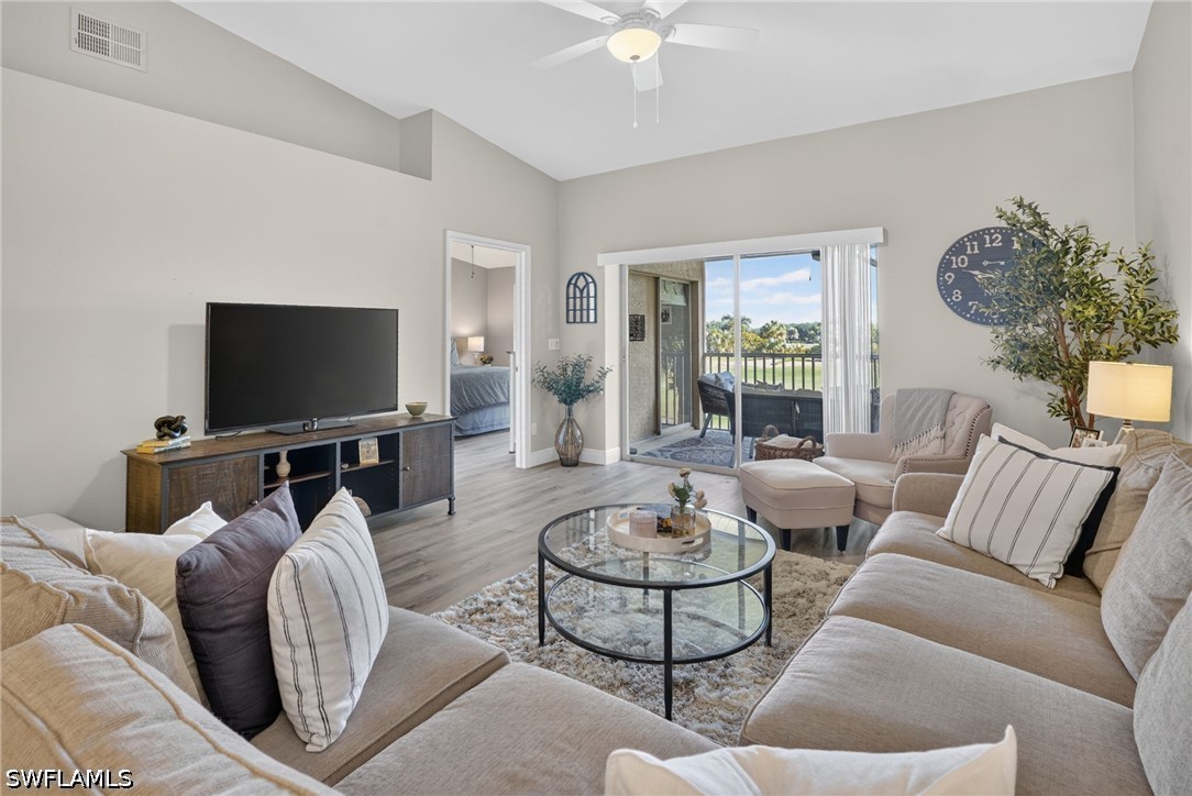 2 Bed Condominium for Sale in Bonita Springs, photo 4