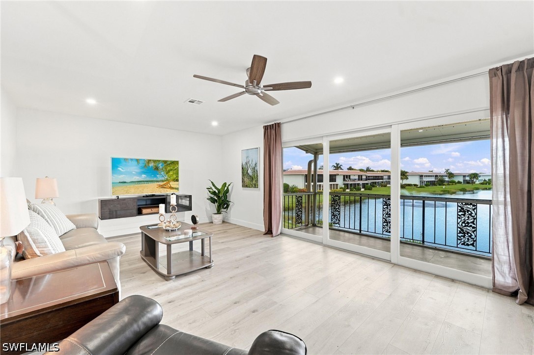 2 Bed Waterfront Home for Sale in Naples, photo 4