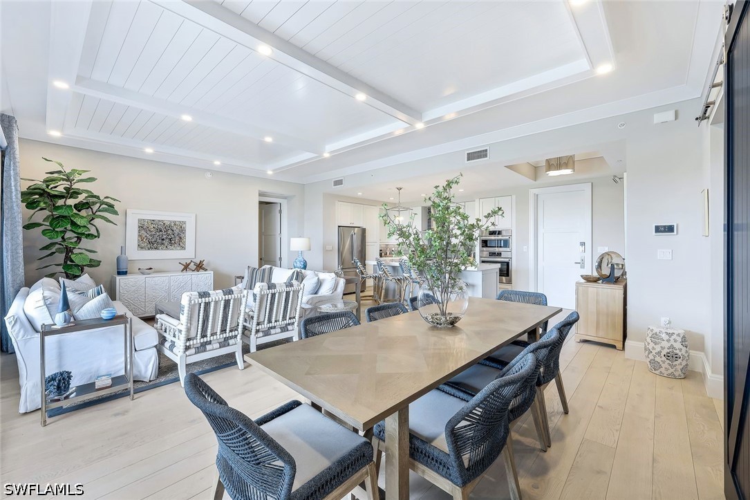 2 Bed Condominium for Sale in Naples Square, photo 4