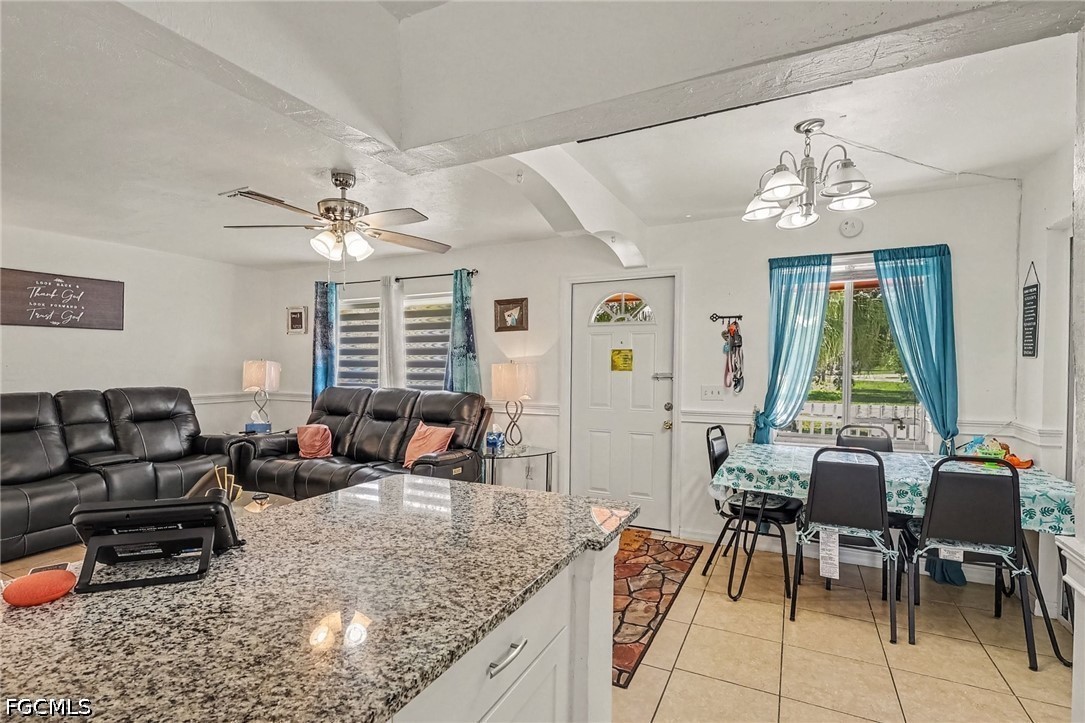 3 Bed SingleFamilyResidence for Sale in Fort Myers, photo 4