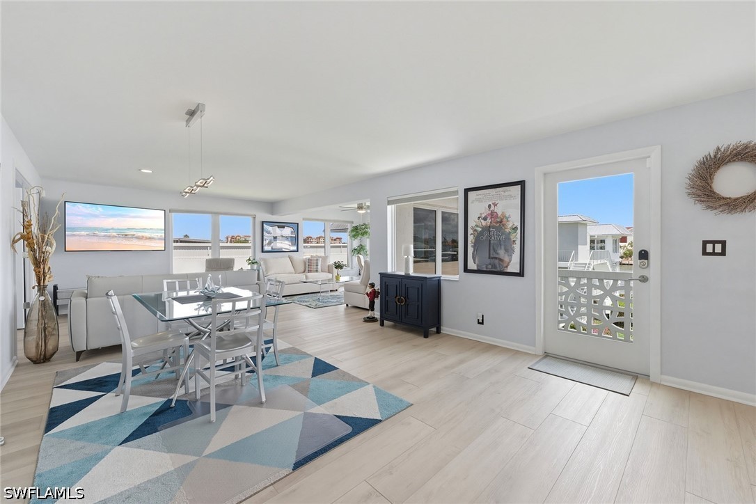 2 Bed Waterfront Home for Sale in Marina Manor, photo 4