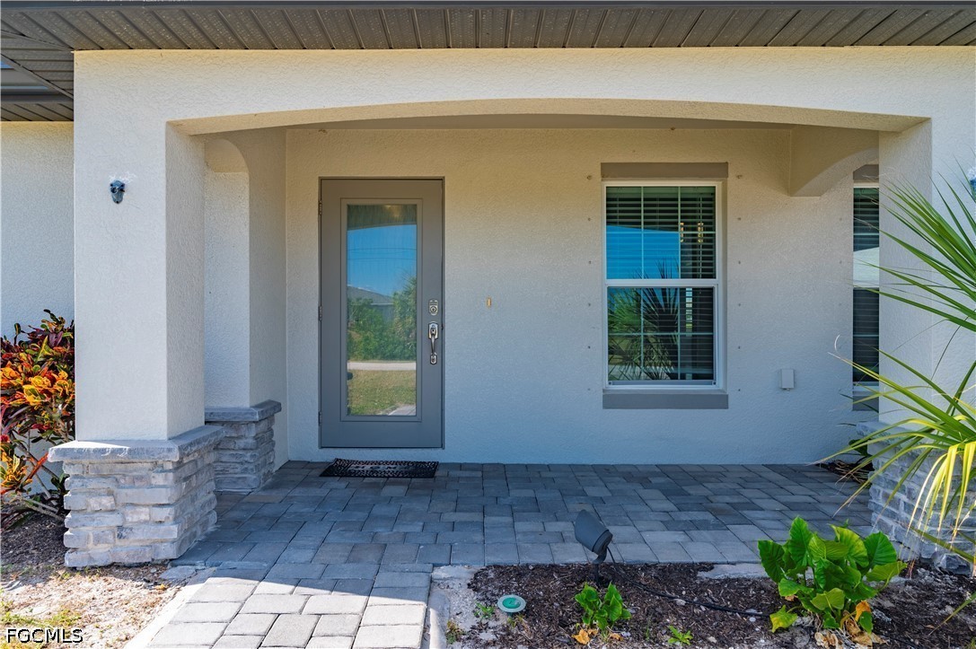 4 Bed SingleFamilyResidence for Sale in Cape Coral, photo 4