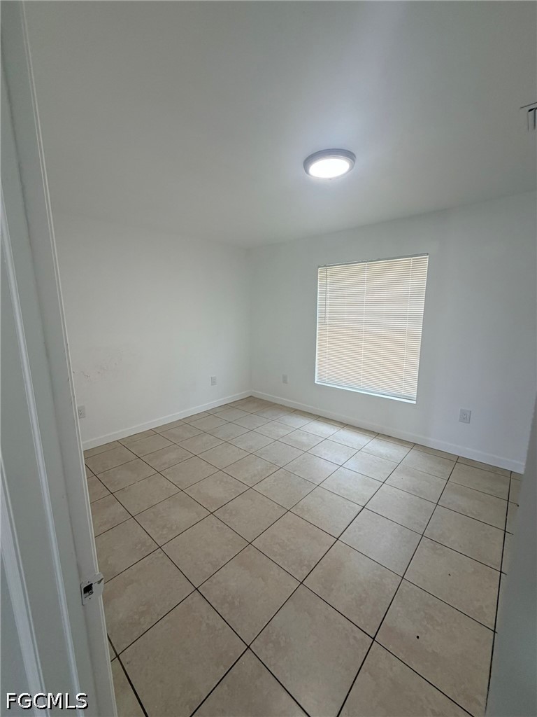 2 Bed Condominium for Sale in Fort Myers, photo 4