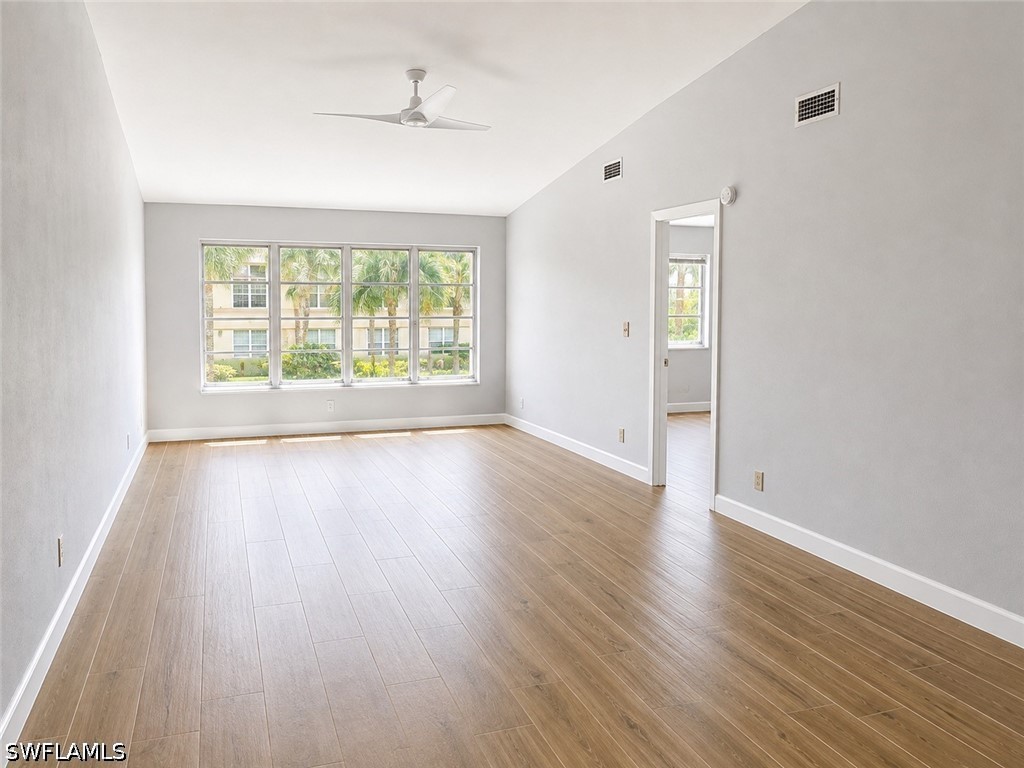 2 Bed Condominium for Sale in Winterpark, photo 4