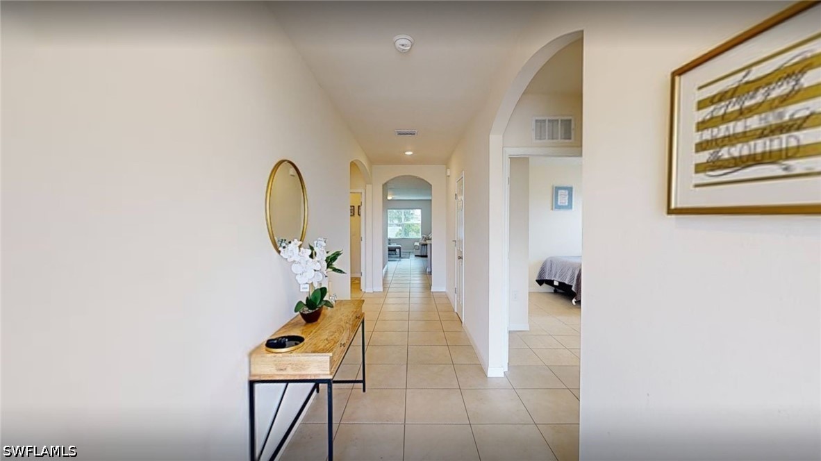 4 Bed SingleFamilyResidence for Sale in Cape Coral, photo 4