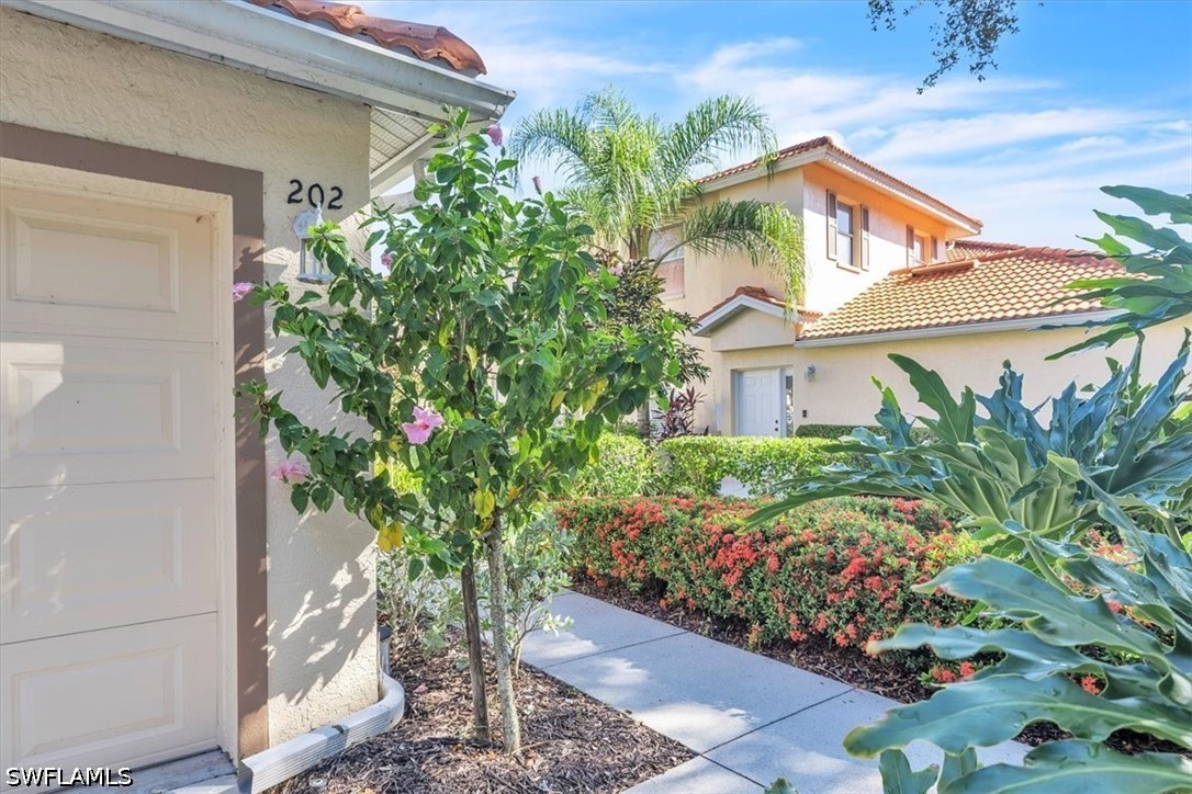 3 Bed Waterfront Home for Sale in Naples, photo 4