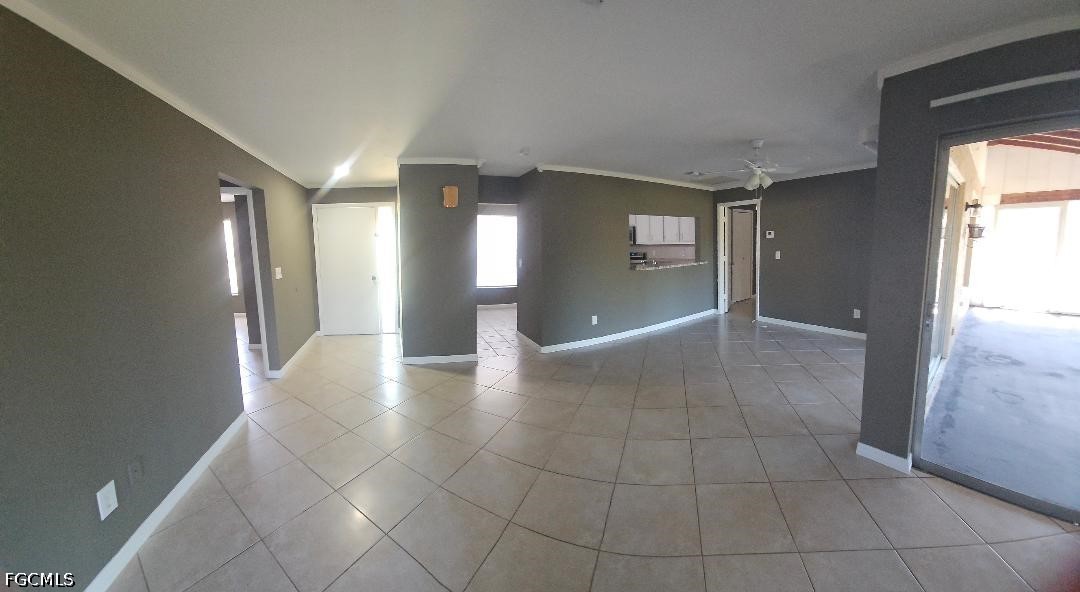 3 Bed SingleFamilyResidence for Sale in Cape Coral, photo 4