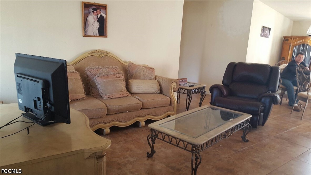 4 Bed ManufacturedHome for Sale in Fort Myers, photo 4