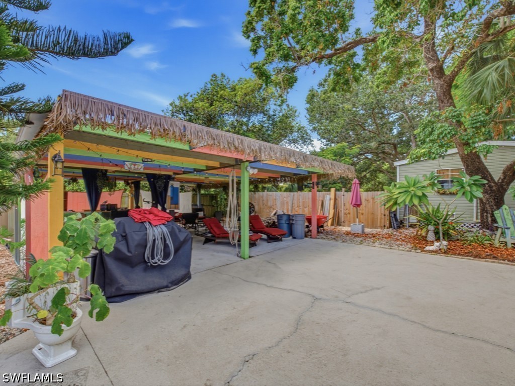 3 Bed SingleFamilyResidence for Sale in Naples, photo 4