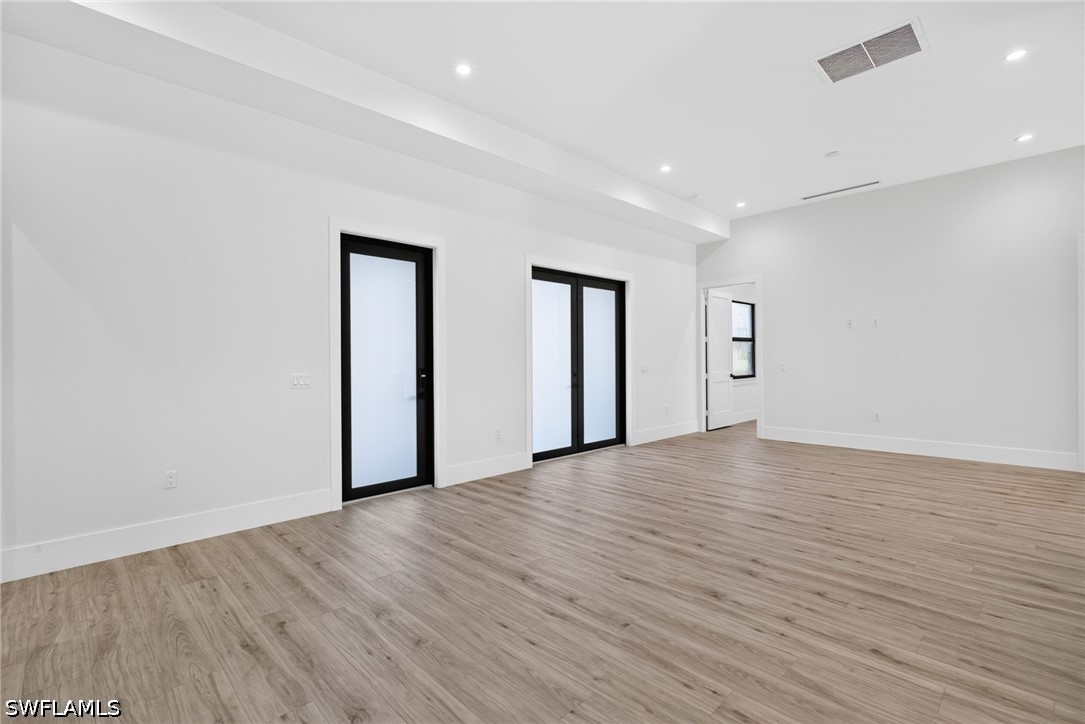 3 Bed SingleFamilyResidence for Sale in Naples, photo 4