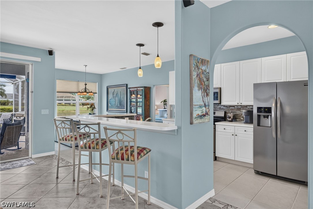 3 Bed Pool Home for Sale in Meadowbrook, photo 4
